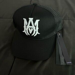 Amiri Hat